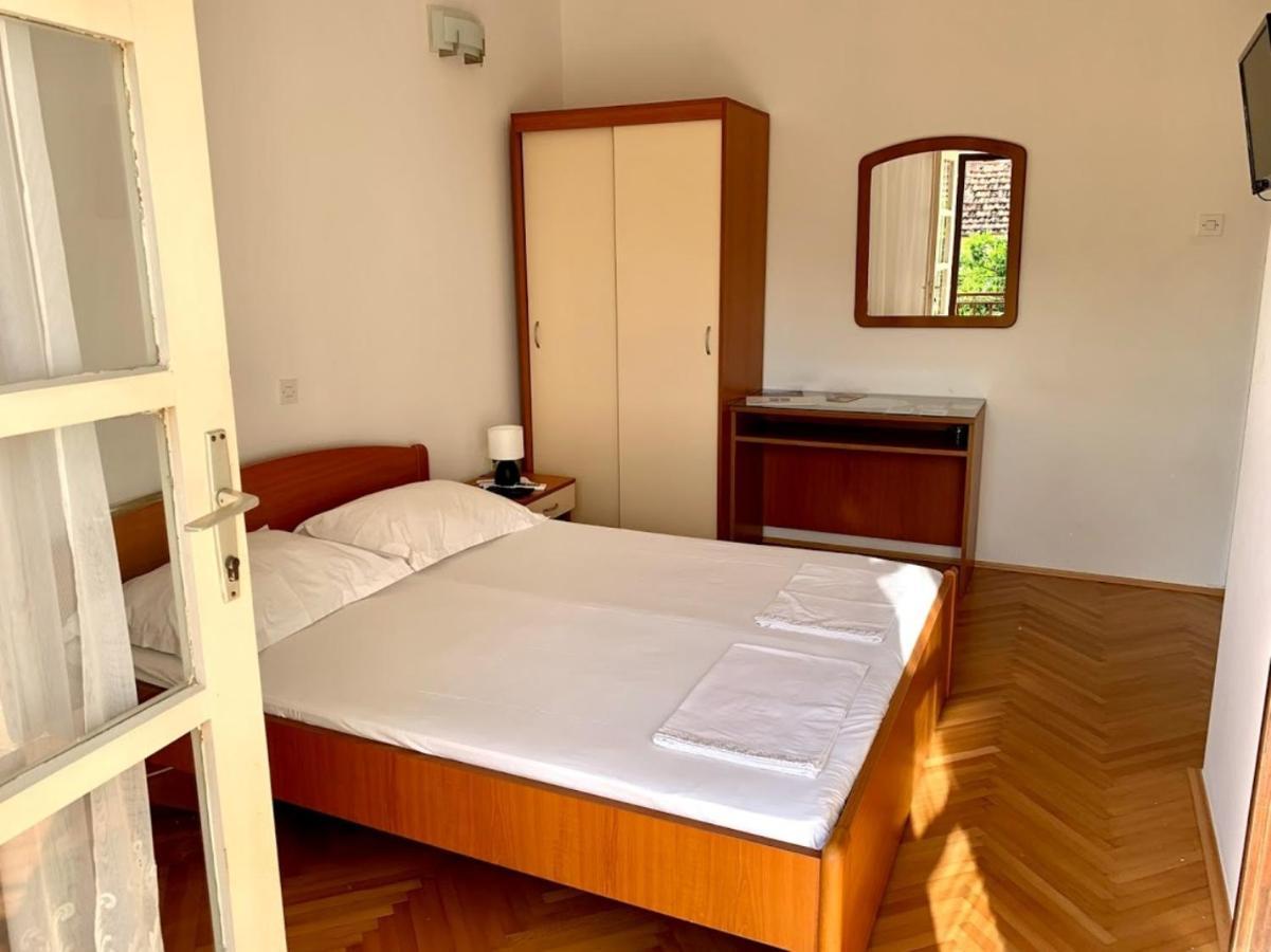 מאקרסקה Obradovic Rooms & Apartments מראה חיצוני תמונה