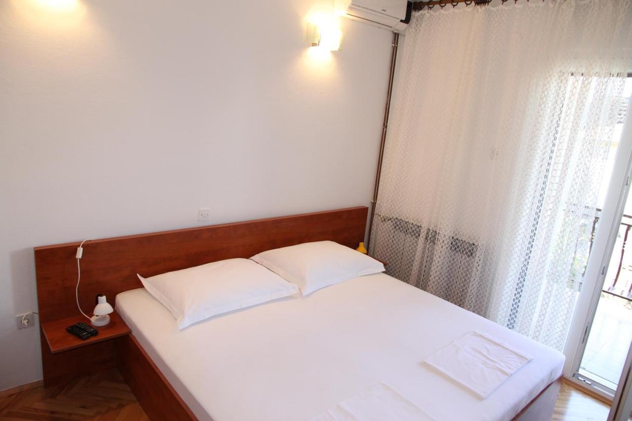 מאקרסקה Obradovic Rooms & Apartments מראה חיצוני תמונה